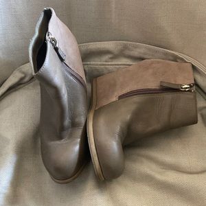 Beige wedges- dolce vita